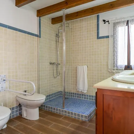 5 Bedroom Lovely In